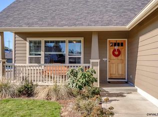 3498 Bald Eagle Dr, Lebanon, OR 97355