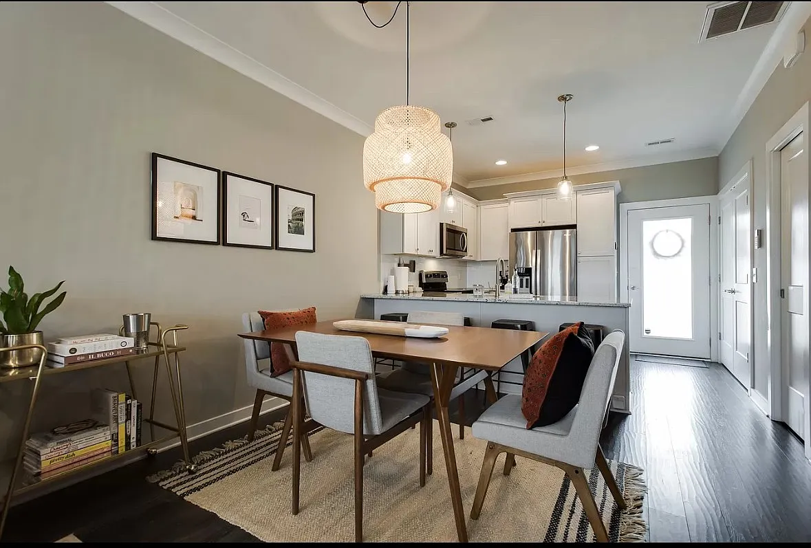 975 Ashland Place Dr — Photo 4