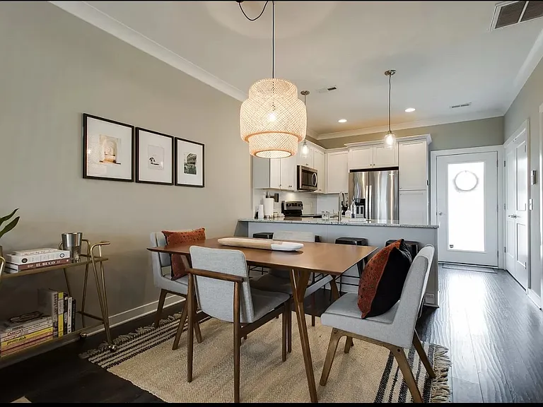 975 Ashland Place Dr — Photo 4