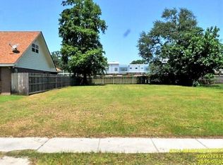 6711 Manchester St, New Orleans, LA 70126