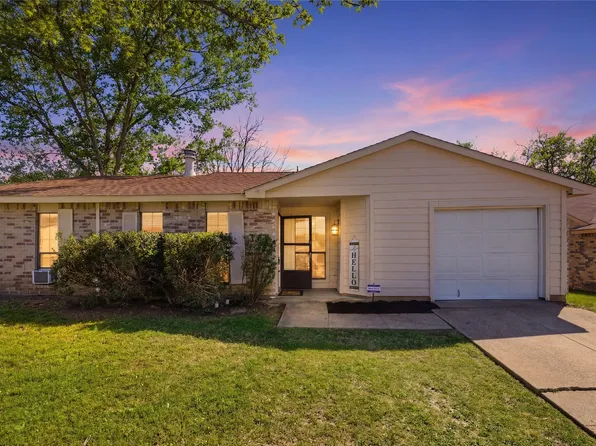 6958 Newberry Ct W, Fort Worth, TX 76120