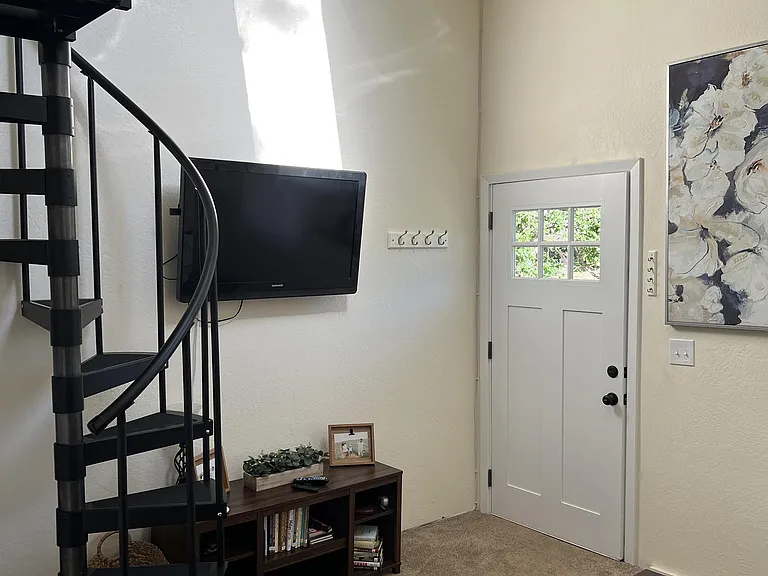 8401 Riverbanks Rd — Photo 5