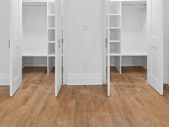 5th image of 372 Clinton Ave #1