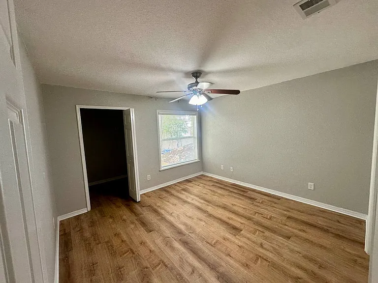 7511 Seurat St #201 — Photo 2