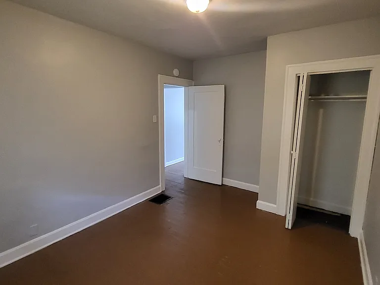 1527 N Chester Ave — Photo 11
