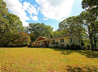 47 Normandy Rd, Trumbull, CT 06611