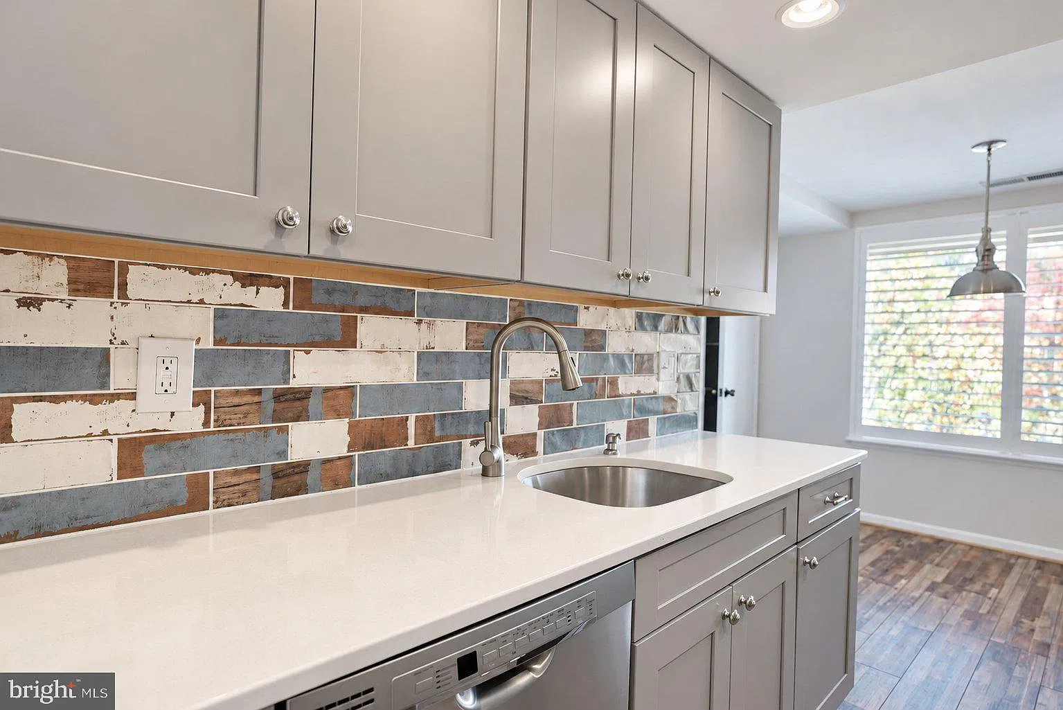 2 bed, 2.0 bath, 900 sqft, $2,500 — Photo 3