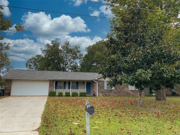 107 Kimberly Dr, Enterprise, AL 36330