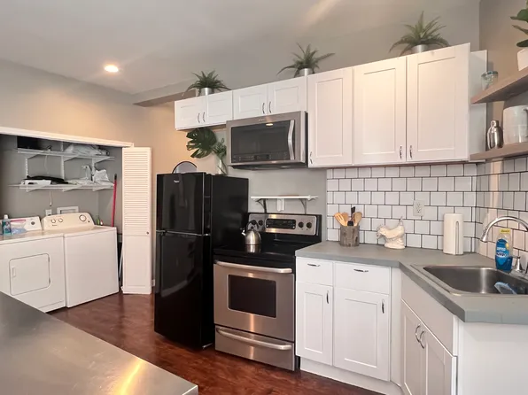 2407 N Capitol Ave, Indianapolis, IN