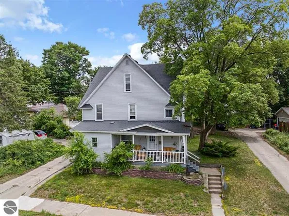 411 S Simon St APT 1, Cadillac, MI 49601
