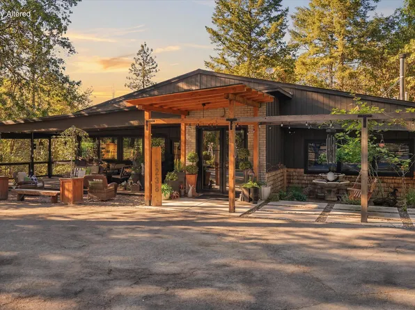 5238 Dark Hollow Rd, Medford, OR 97501
