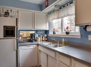 943 Norchester St, South Lyon, MI 48178