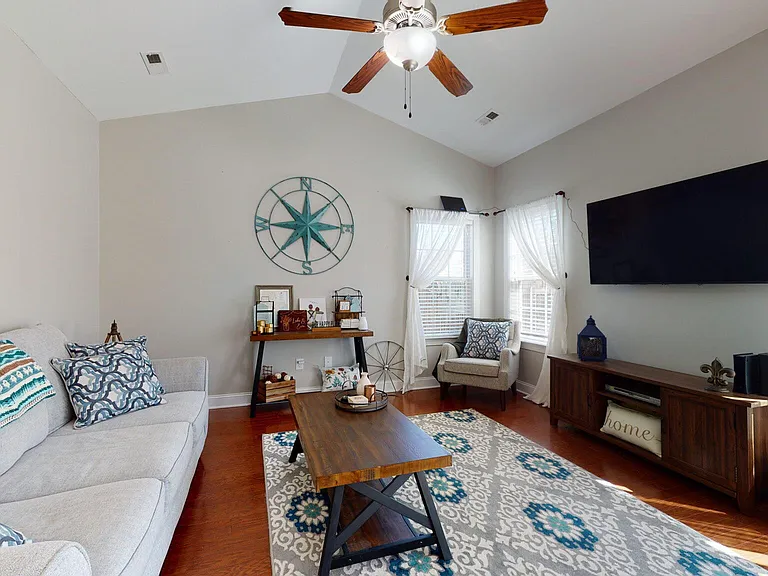 505 Pinehurst Cir — Photo 22