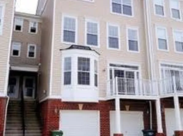 2507 Einstein St #223, Oak Hill, VA 20171