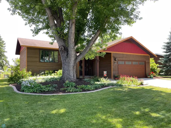 3619 Par St N, Fargo, ND 58102
