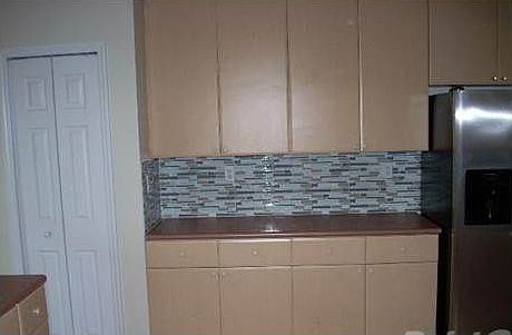 4th image of 3461 NE 15th Dr