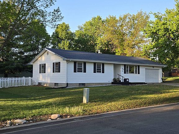 2nd image of 506 Charles Rd