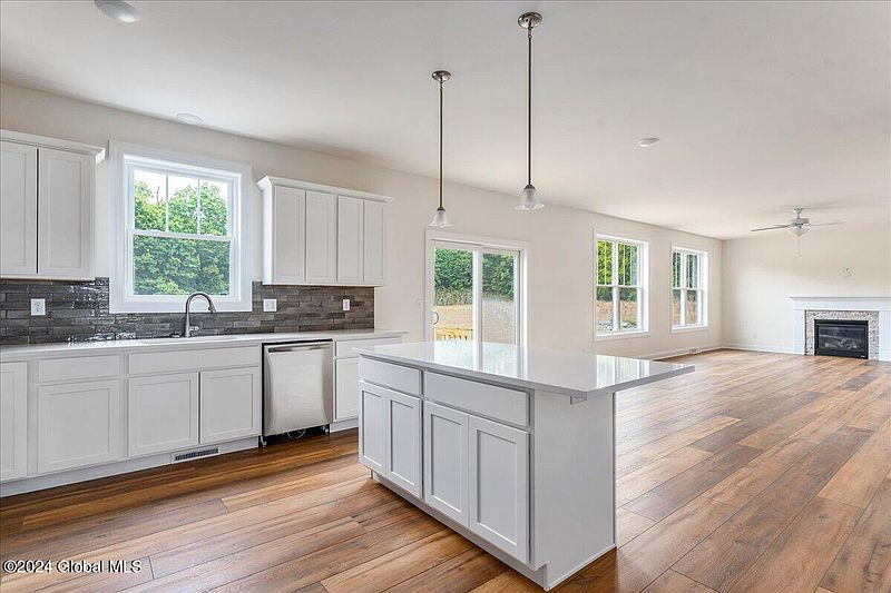 4th image of 13 Brookhaven Court