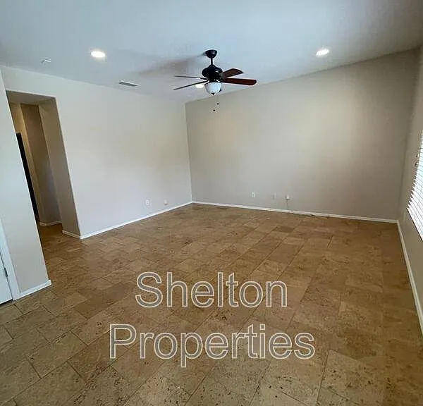 20384 N 261st Dr — Photo 12
