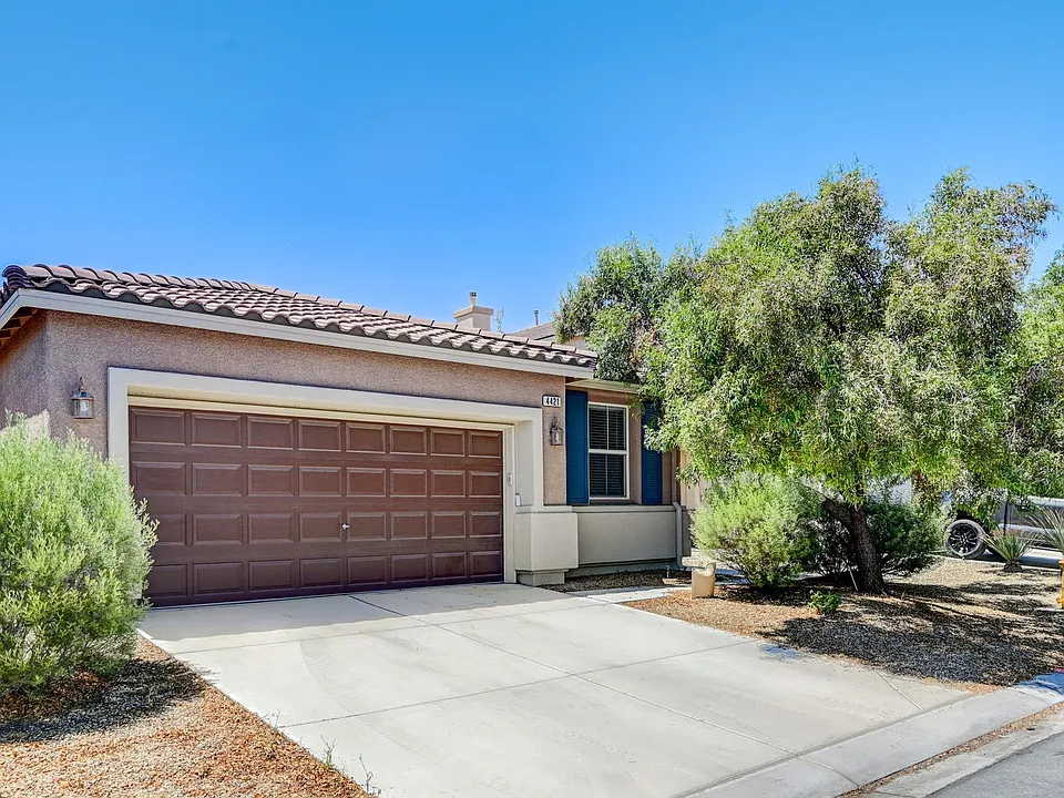 4421 Desert Home Ave