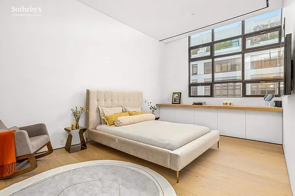 Rented by Sotheby's International Realty | media 48