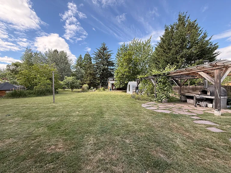 2535 NW Hayes Ave — Photo 15