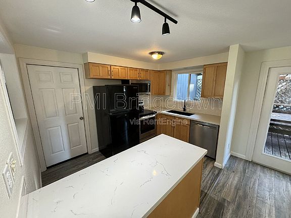 5th image of 7315 SW 53rd Ave