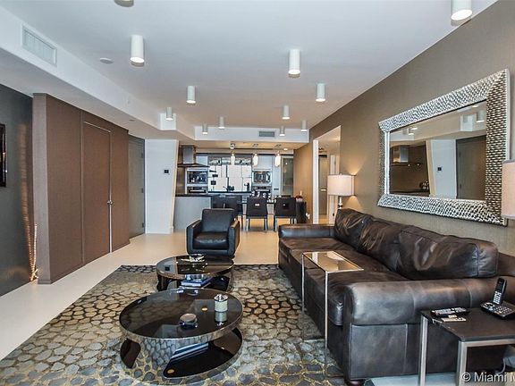 5th image of 18201 Collins Ave #5204