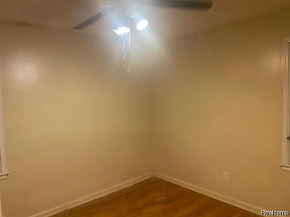 5th image of 18418 Edinborough Rd