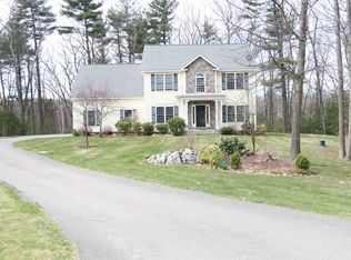 25 Edinburgh Rd, Windham, NH 03087