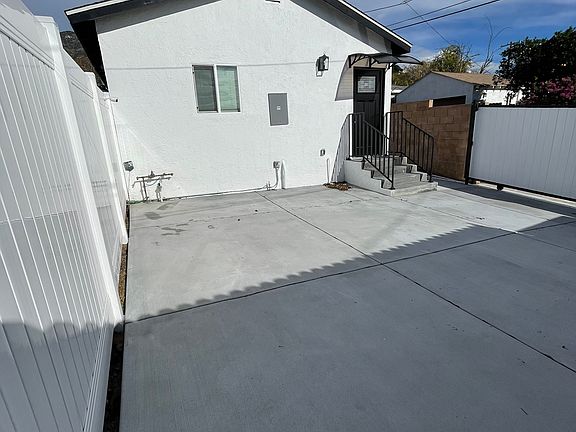 5th image of 13366 Astoria St