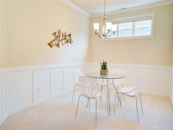 3rd image of 457 1st Ave NW