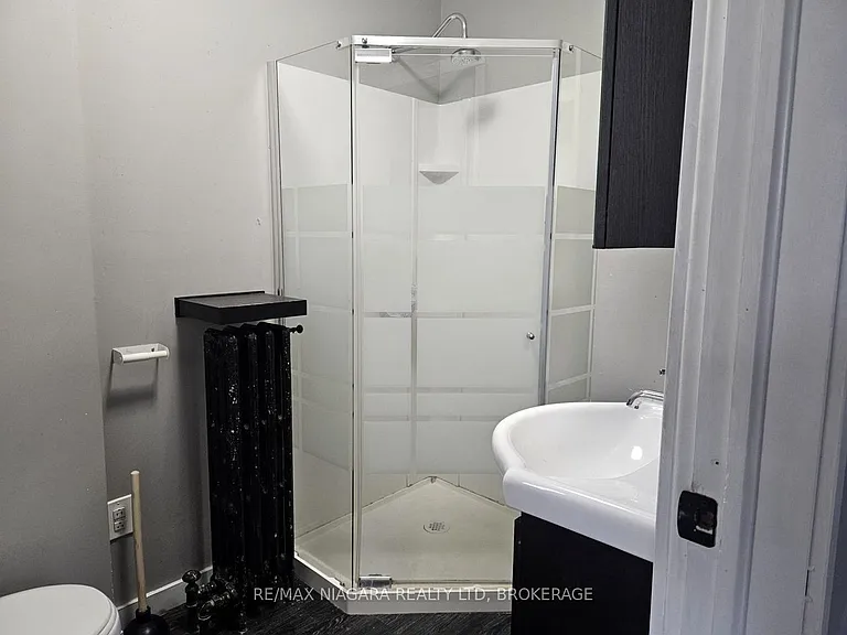 23 Avenue Pl #2 — Photo 16