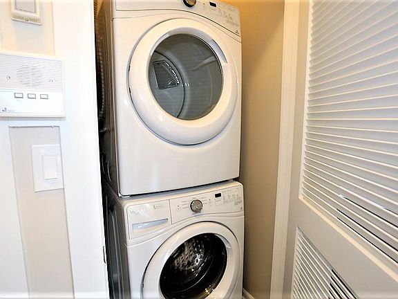 2nd image of 1435 W Carmen Ave #3