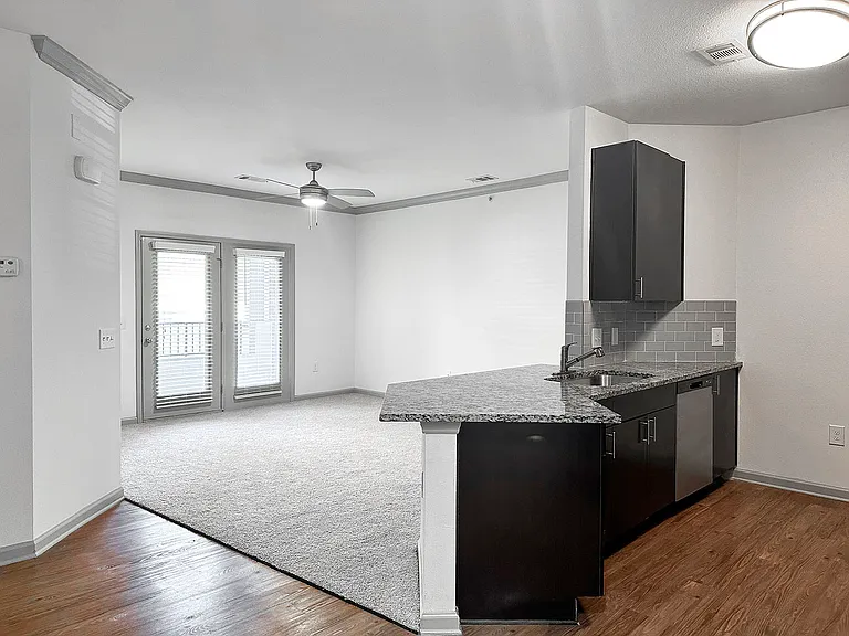 Legacy Cornelius Apartments — Photo 28