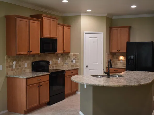 233 Eagle Owl Loop, Leander, TX 78641