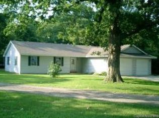 5015 Mansion Rd, Chatham, IL 62629