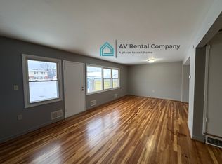319 Commando St, Gwinn, MI 49841