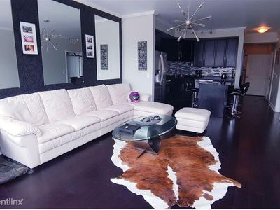 720 W Randolph St APT 904, Chicago, IL, 60661