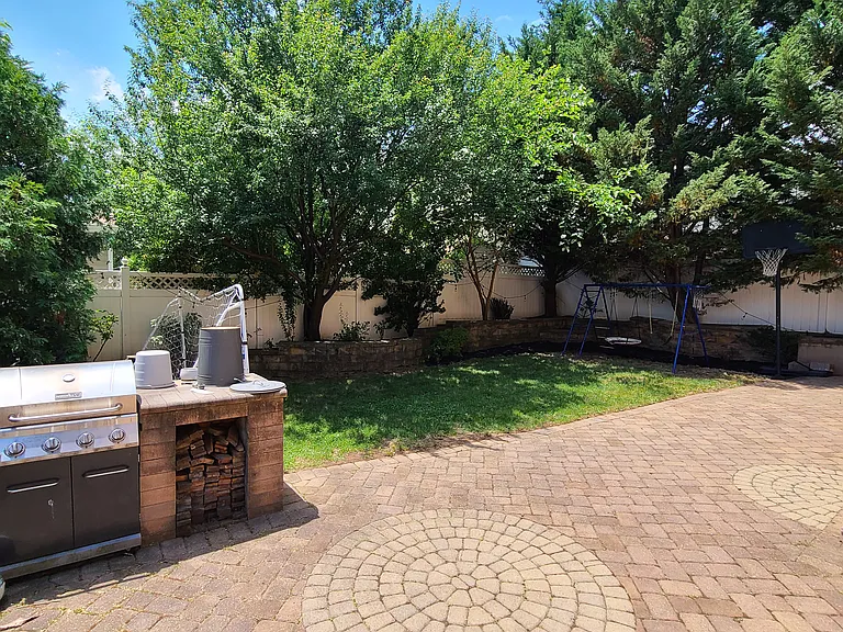 526 Moonachie Ave — Photo 42