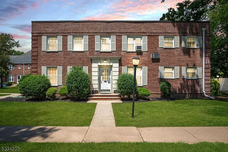 45 Parkway Vlg #45C photo 1