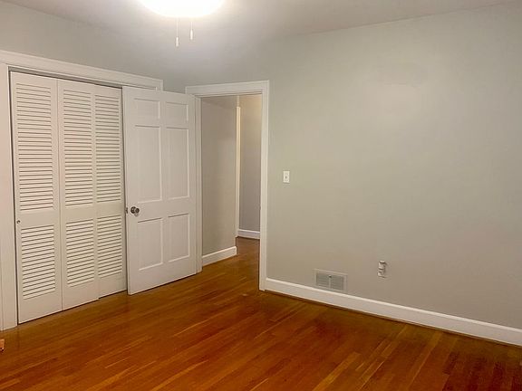 5th image of 113 Lakeview Dr