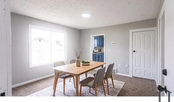 3 bed, $1,450 — Photo 2