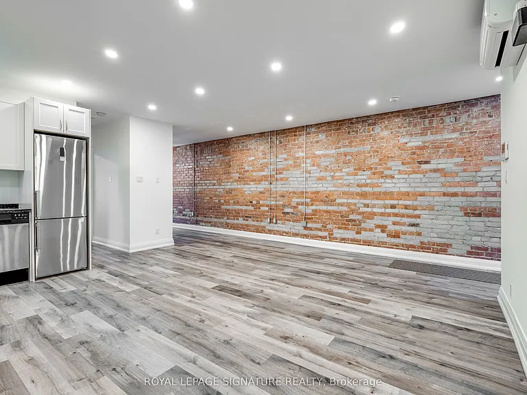 421 Danforth Ave #2 — Photo 5