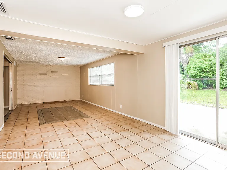7938 Lake Park Ct — Photo 9