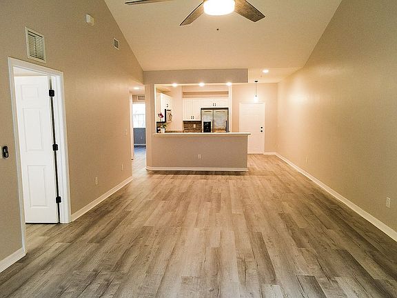 3rd image of 1077 Winding Pines Cir Unit 206
