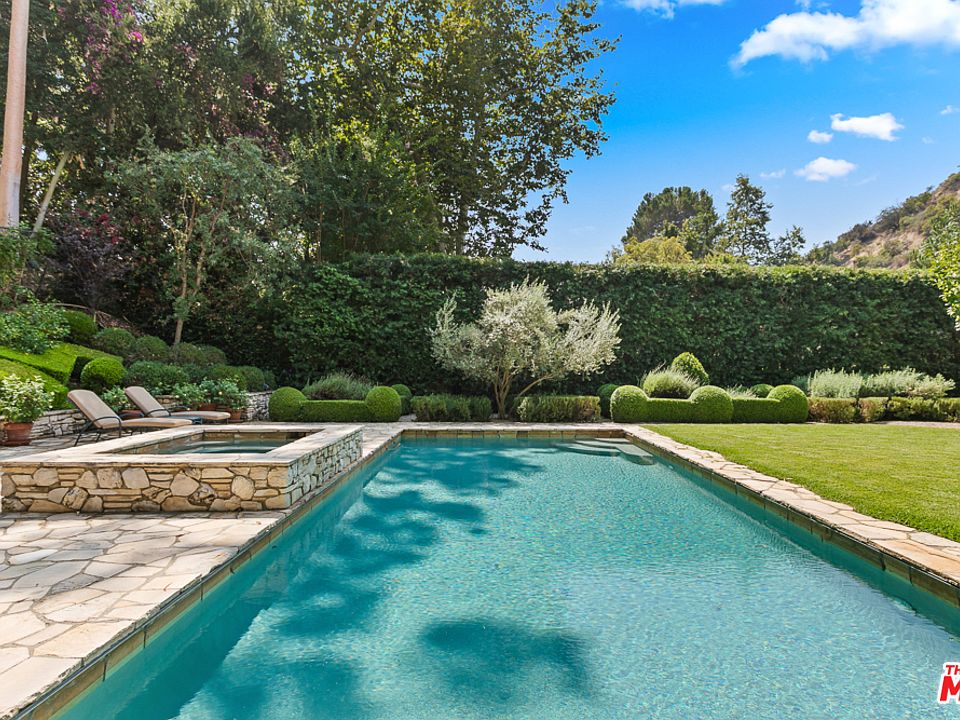 2562 Mandeville Canyon Rd, Los Angeles, CA 90049 Zillow