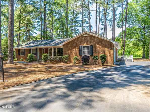 4 Fairway Lane, Whispering Pines, NC 28327
