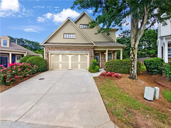 8605 Village School Dr, Cumming, GA 30041