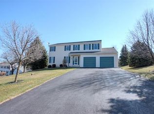 5533 Ridge Rd, Slatington, PA 18080